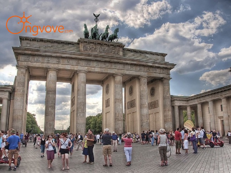 Finding the Right German-Speaking Tour Guide