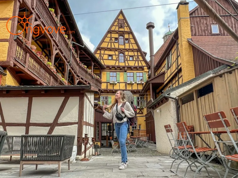 Travel Essentials: What You Get When Hiring a German Tour Guide