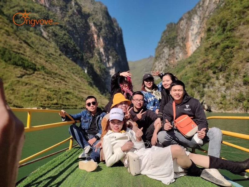 Các Điểm Đến Nổi Bật Khi Du Lịch Đồng Văn Với Tour Guide