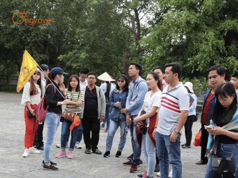 Tại Sao Bạn Cần Một Tour Guide Mộc Châu?