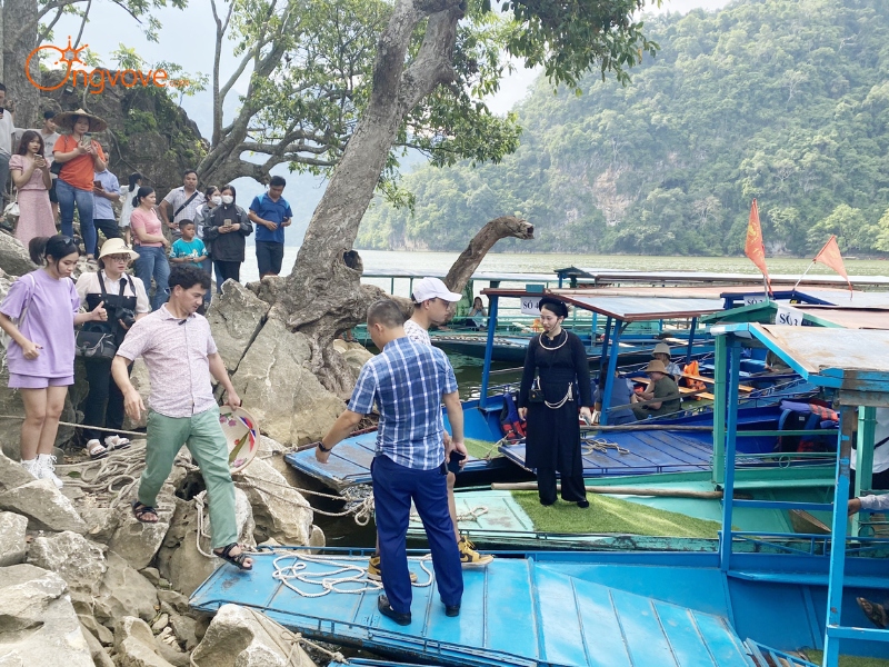 Kinh Nghiệm Du Lịch Hồ Ba Bể Với Hướng Dẫn Viên