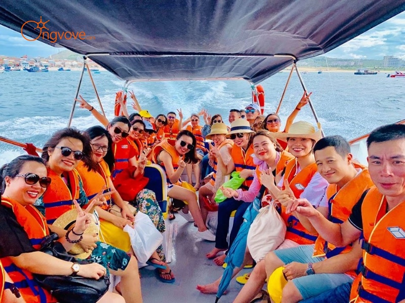 Tại Sao Bạn Cần Một Tour Guide Hà Tiên?