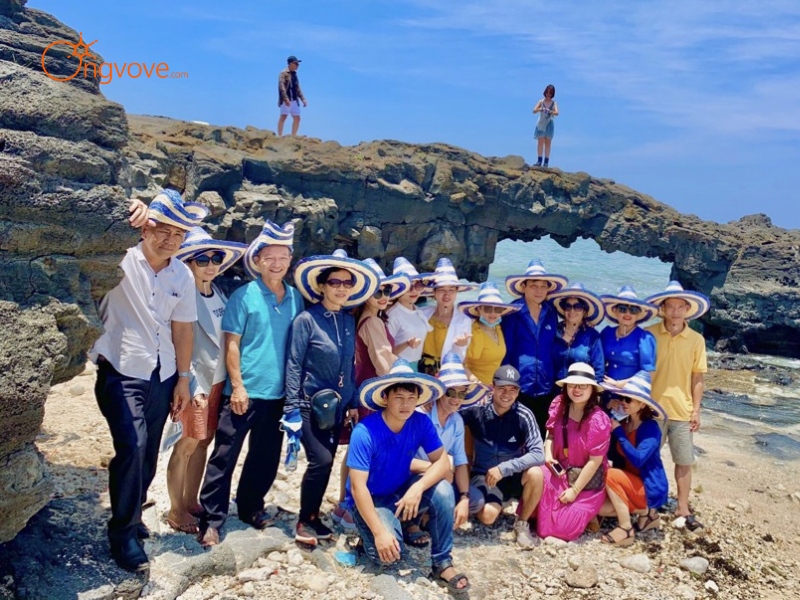 Tại Sao Bạn Cần Một Tour Guide Lý Sơn?