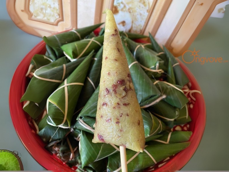 Bánh coóc mò (bánh sừng bò)