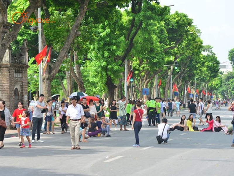 Các Loại Hình Tour Đa Dạng Tại Phố đi bộ Hồ Gươm