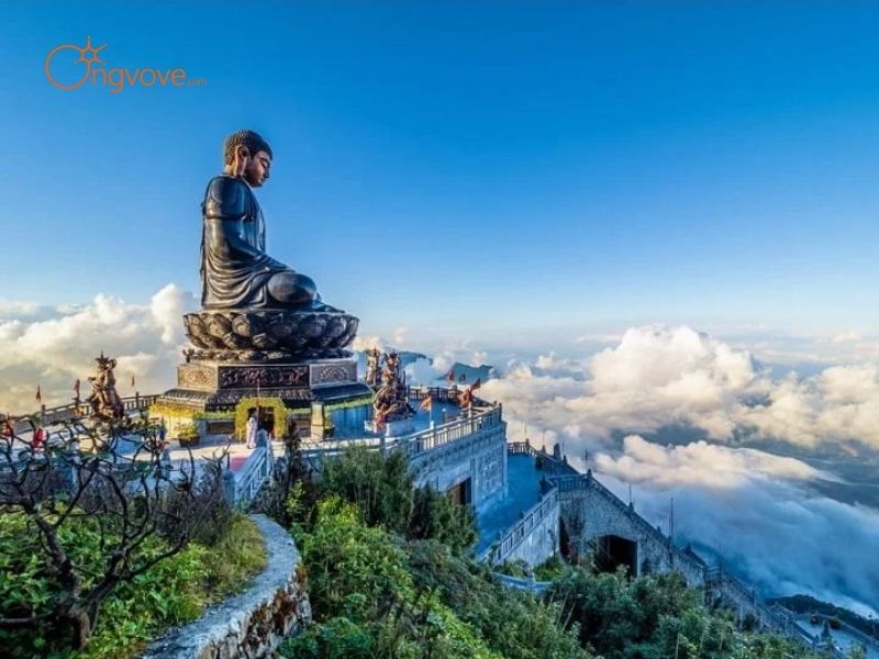 Tại Sao Bạn Nên Cần Thuê hướng dẫn viên Khi Đến Fansipan Legend Sa Pa?