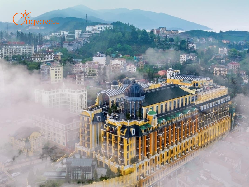 Thuê hướng dẫn viên đi Quảng trường Sa Pa Trên Nền Tảng Ong Vò Vẽ Travel