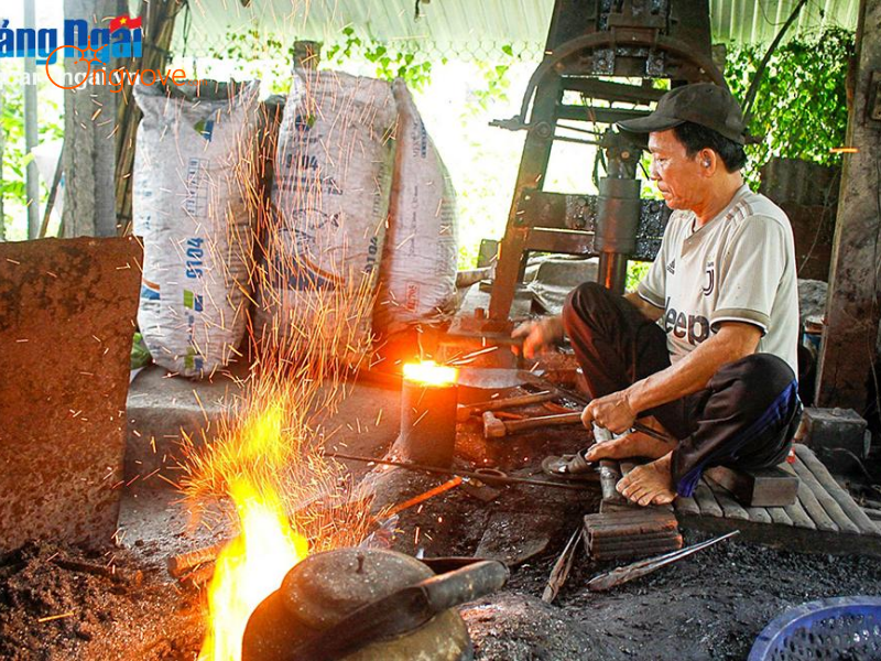 Các Loại Hình Thuê hướng dẫn viên Đi Làng nghề rèn Bắc Hà