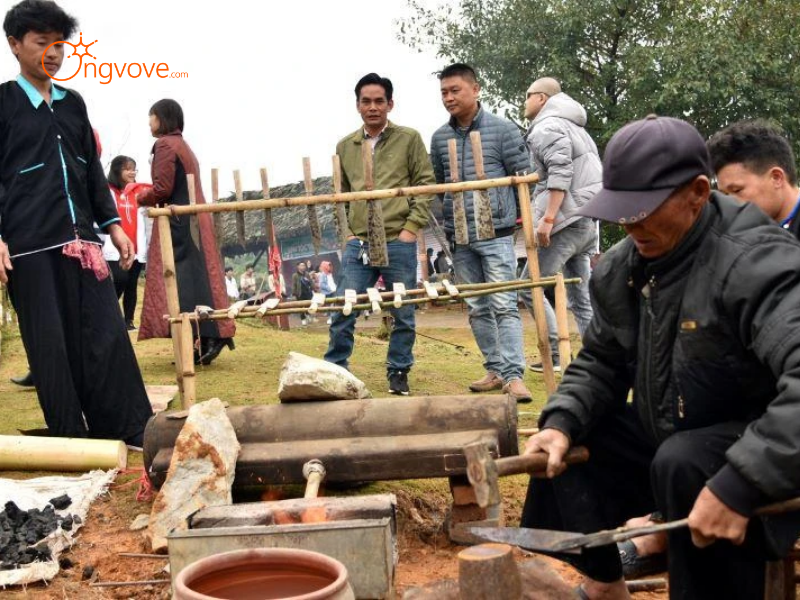 Lợi Ích Khi Thuê hướng dẫn viên Đi Làng nghề rèn Bắc Hà