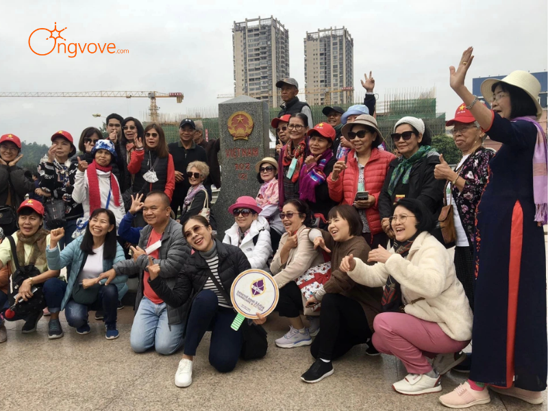 Tại Sao Cần Thuê Hướng dẫn viên tại Cửa khẩu quốc tế Lào Cai?