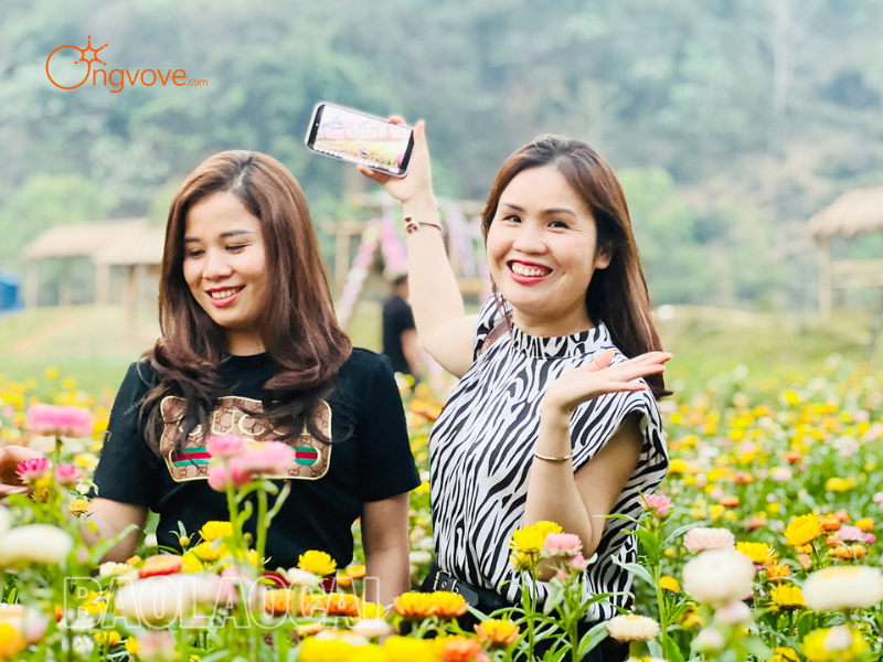 Thuê Hướng dẫn viên đi Các bản làng người Mông Hoa ở Si Ma Cai