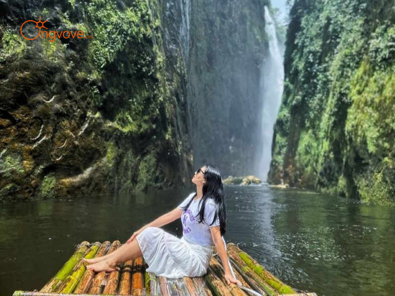 Thuê Hướng dẫn viên tại Thác Rồng Trung Lèng Hồ - Mường Hum