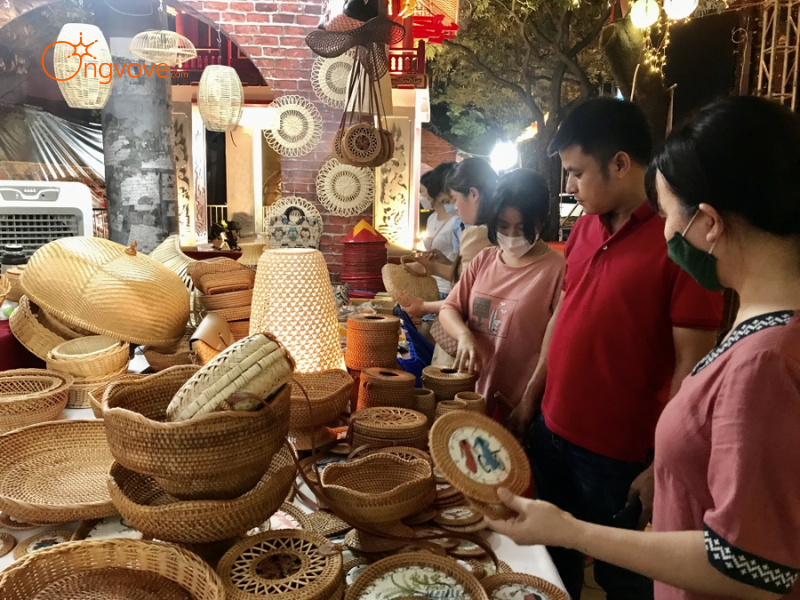 Các Loại Hình Thuê Hướng dẫn viên tại Đi Mua sắm các sản phẩm thủ công mỹ nghệ địa phương Lào Cai