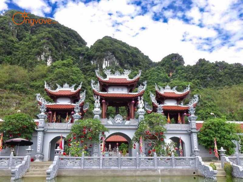 Các Loại Hình Thuê Hướng dẫn viên tại Đền Cô Tân An Lào Cai