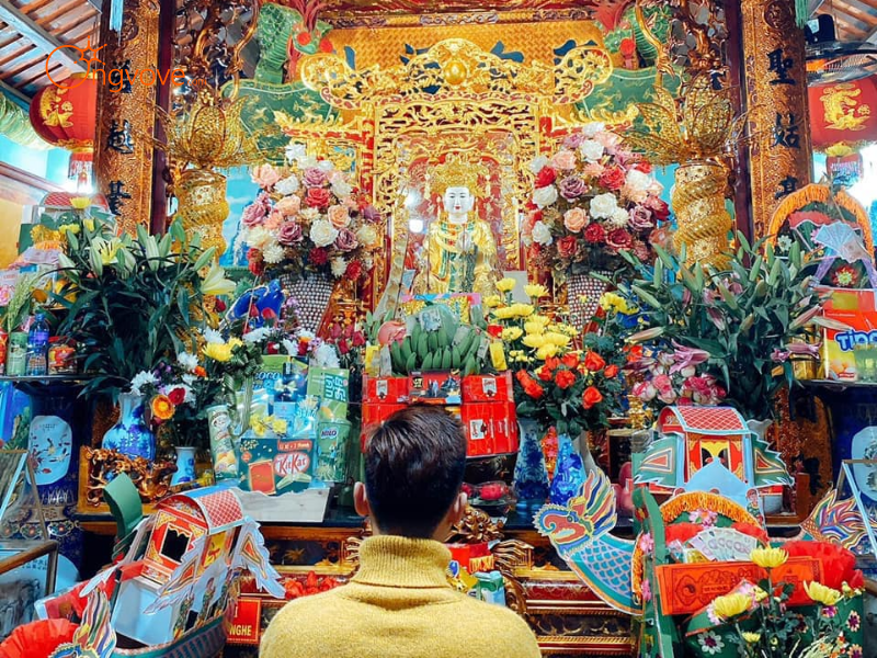 Những Tiêu Chí Cần Lưu Ý Khi Thuê Hướng dẫn viên tại Đền Cô Tân An Lào Cai