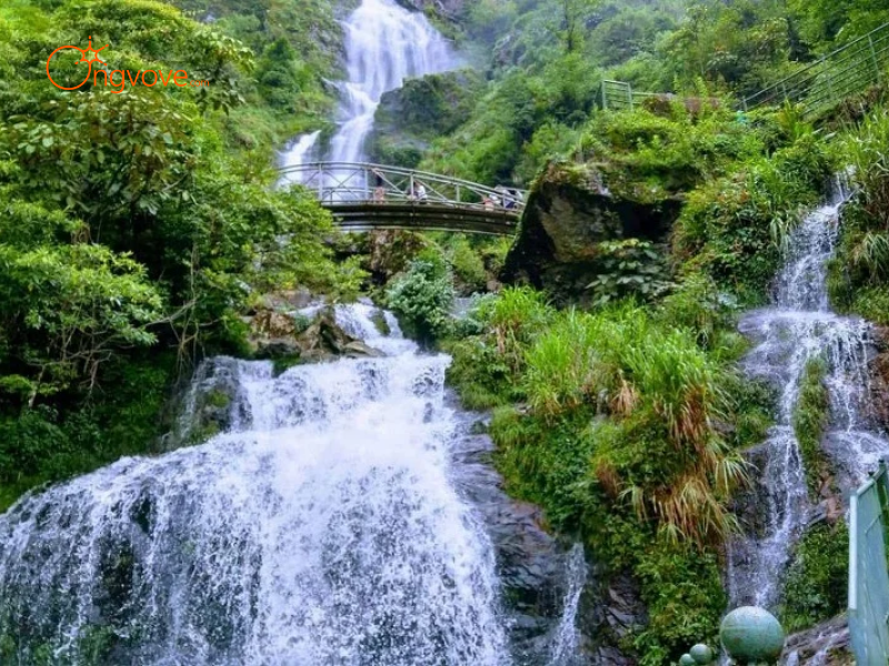 Những Tiêu Chí Cần Lưu Ý Khi Thuê Hướng dẫn viên tại Thác Bay Liêm Phú Lào Cai