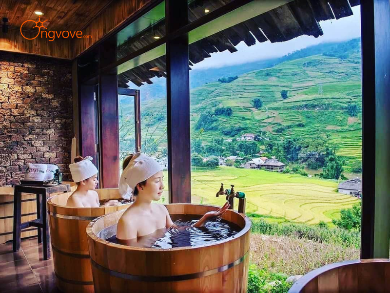 Tại Sao Cần Thuê Hướng dẫn viên tại Đi Trải nghiệm tắm lá thuốc của người Dao đỏ Lào Cai?