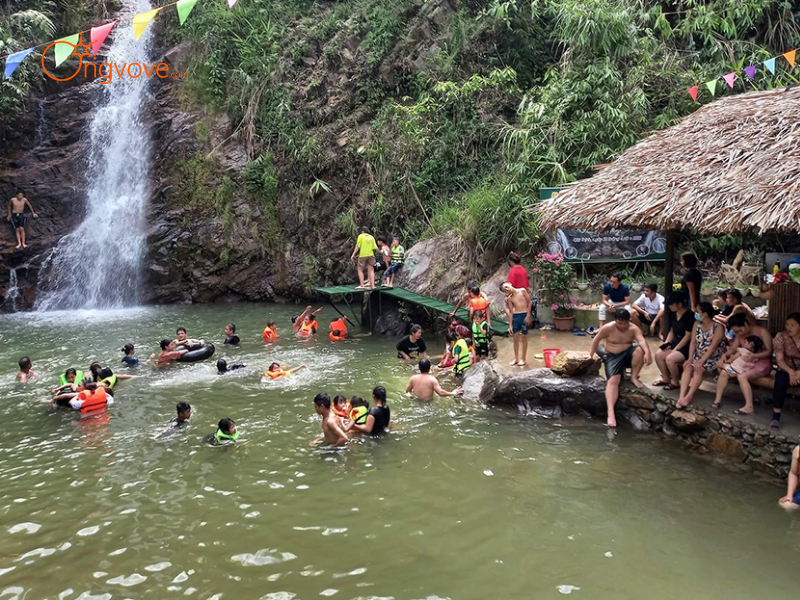 Lợi Ích Khi Thuê Hướng dẫn viên tại Khu vực các thác nước tự nhiên (Dần Thàng) Văn Bàn