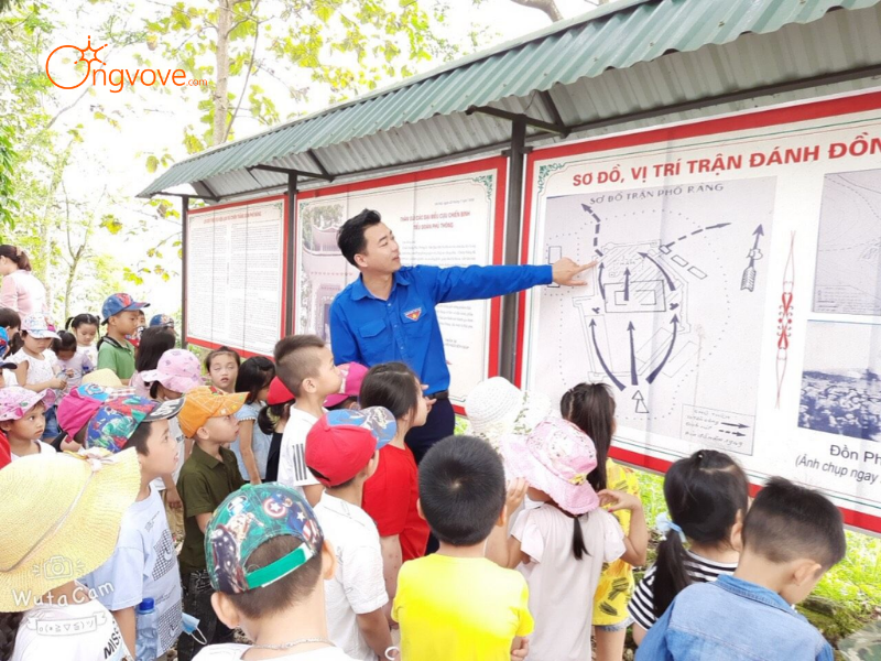 Tại Sao Cần Thuê Hướng Dẫn Viên Tại Đồn Phố Ràng Lào Cai?