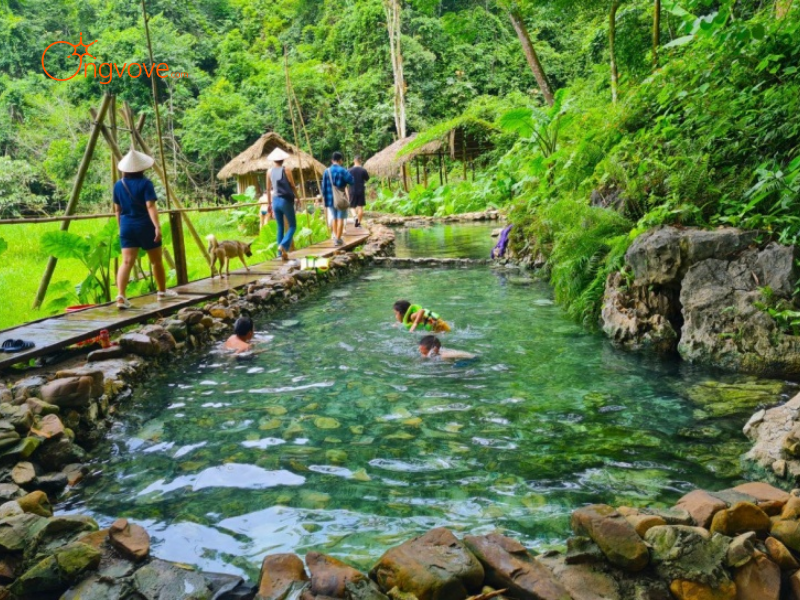 Những Tiêu Chí Cần Lưu Ý Khi Thuê Hướng Dẫn Viên Tại Suối Nước Nóng Tại Khu Vực Đền Bảo Hà Lào Cai