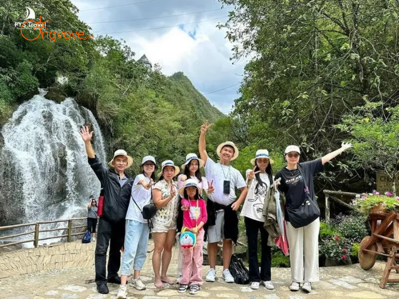 Thuê Hướng Dẫn Viên Đi Thác Pạc Sủi Lào Cai