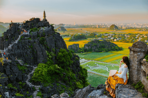 Tour Ninh Bình 4N3D: Ninh Bình - Quảng Ninh - Hà Nội